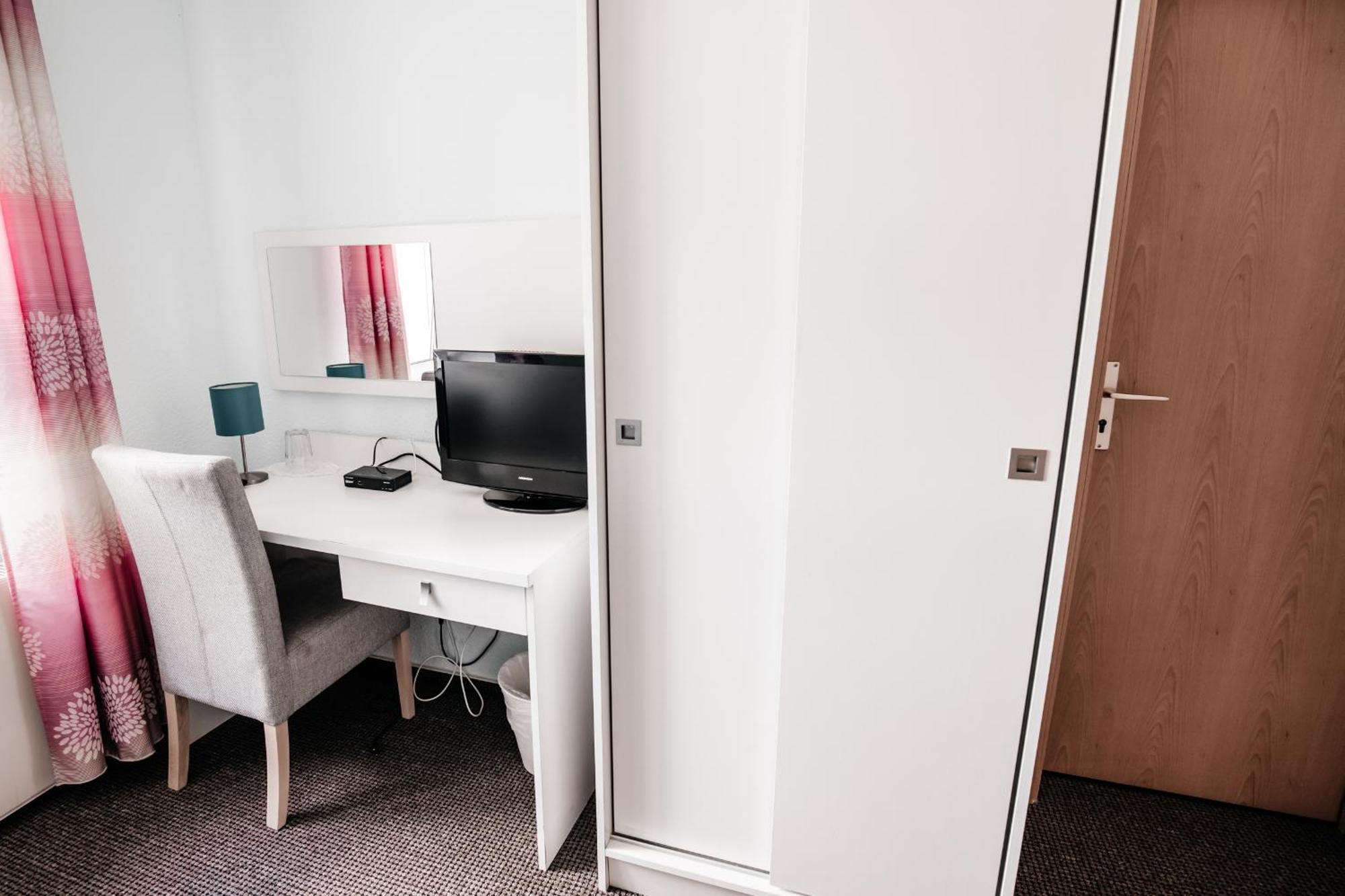 Hotel Am Fluss Heidesee Екстер'єр фото